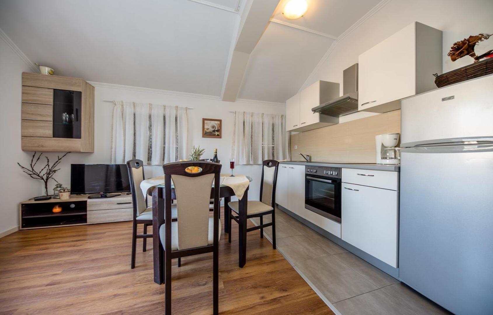 Apartments Vladimir 2835 Rab Town Bagian luar foto